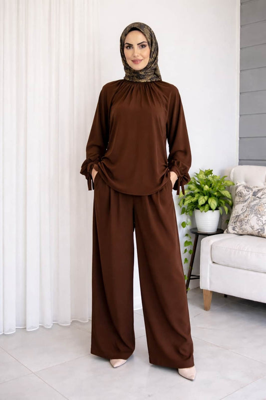 Kolları Bağlamalı Tunik ve Piliseli Geniş Paça Pantolon Takımı