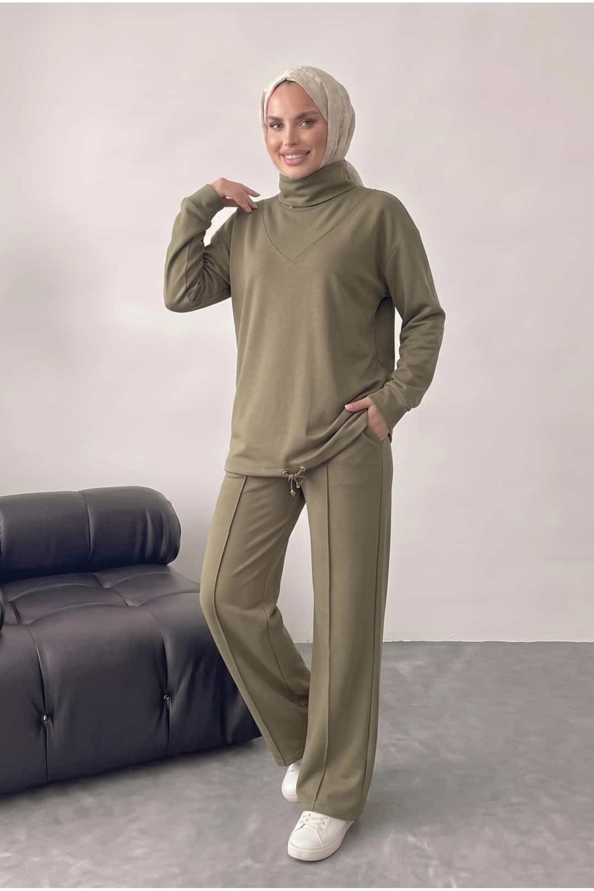 Bluz Tunik Detaylı Takım