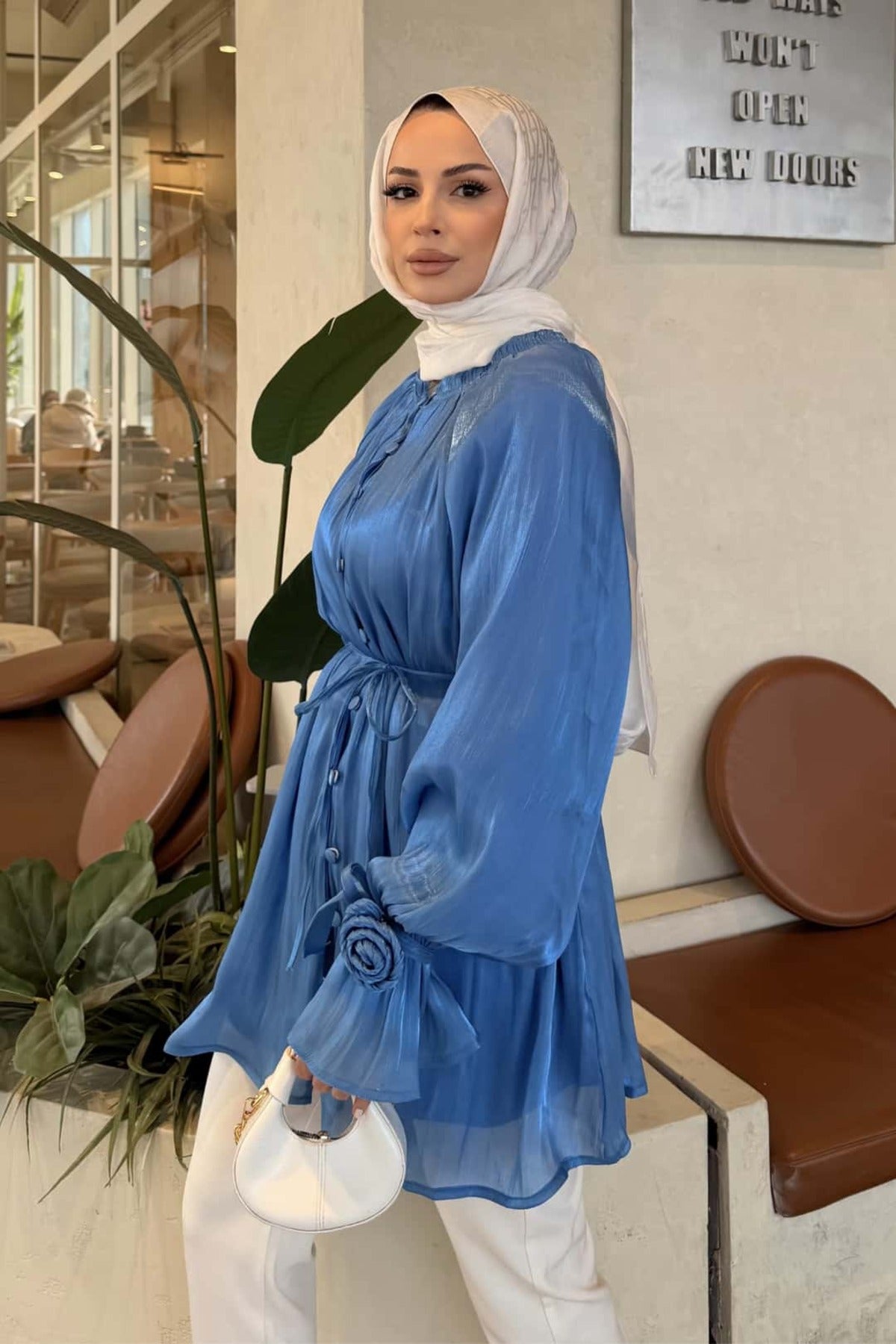 Kolları Gül Detaylı Organze Tunik
