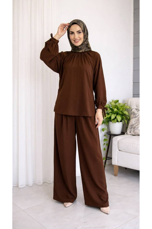 Kolları Bağlamalı Tunik ve Piliseli Geniş Paça Pantolon Takımı